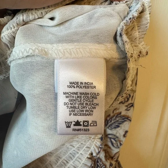 NWT 1. State Paisley V-Neck Blouse - Cream and Blue - Picture 6 of 6